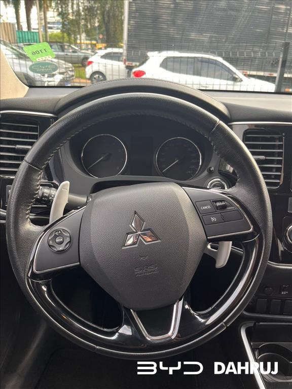 OUTLANDER 2.0 COMFORT 16V GASOLINA 4P AUTOMÁTICO3