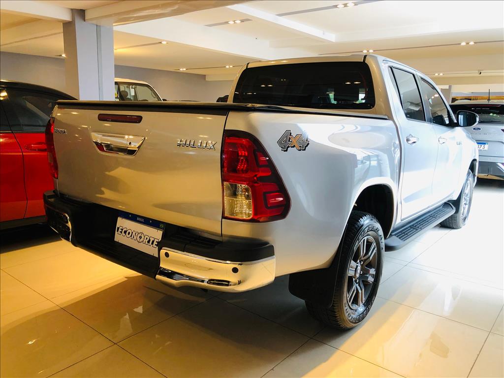 HILUX 2.8 D-4D TURBO DIESEL CD SR 4X4 AUTOMÁTICO3