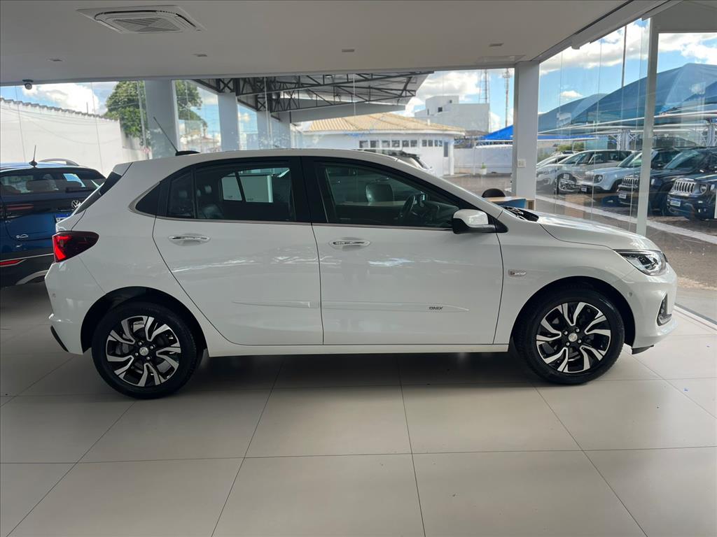 ONIX 1.0 TURBO FLEX PREMIER AUTOMÁTICO3