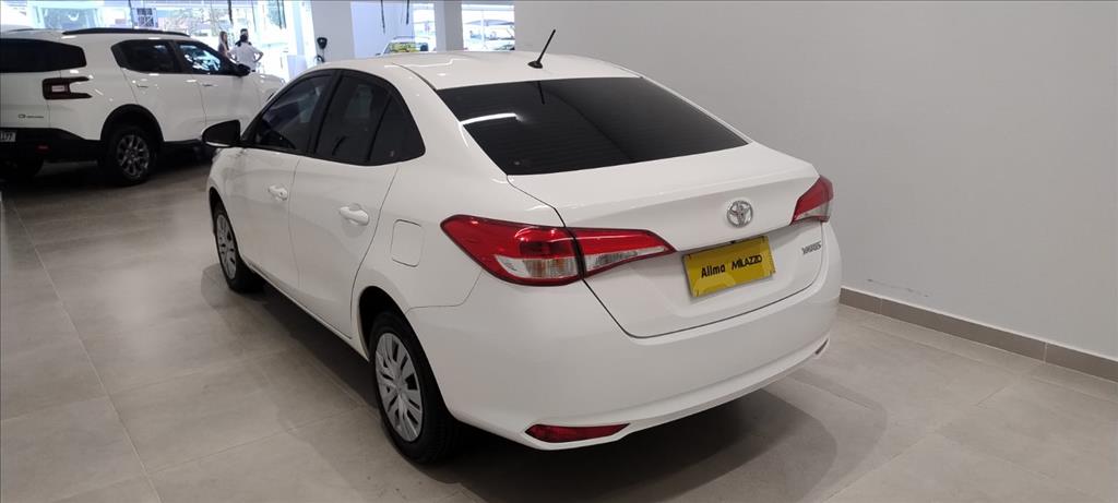 YARIS 1.5 16V FLEX SEDAN XL LIVE MULTIDRIVE2