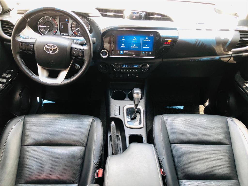 HILUX 2.8 D-4D TURBO DIESEL CD SRX 4X4 AUTOMÁTICO10