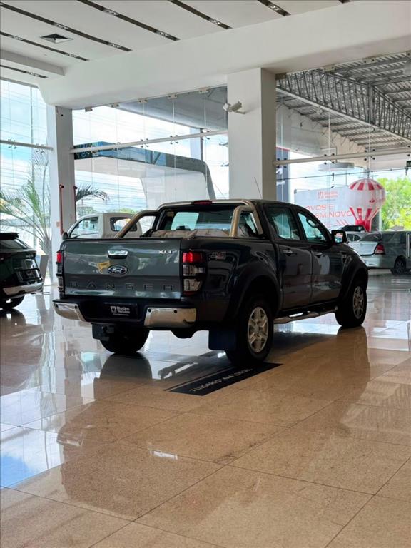 RANGER 3.2 XLT 4X4 CD 20V DIESEL 4P AUTOMÁTICO3