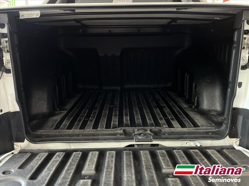 STRADA 1.0 TURBO 200 FLEX ULTRA CD CVT15