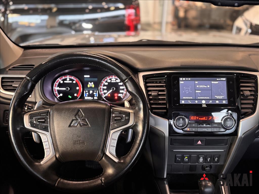 Mitsubishi-L200 TRITON-2.4 16V TURBO DIESEL SPORT HPE-S CD 4P 4X4 AUTOMÁTICO