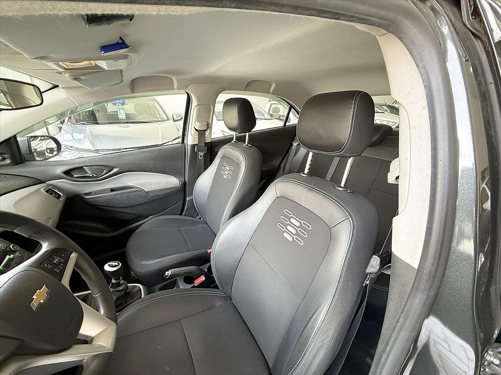 Chevrolet Onix - 1.0 MPFI LT 8V FLEX 4P MANUAL