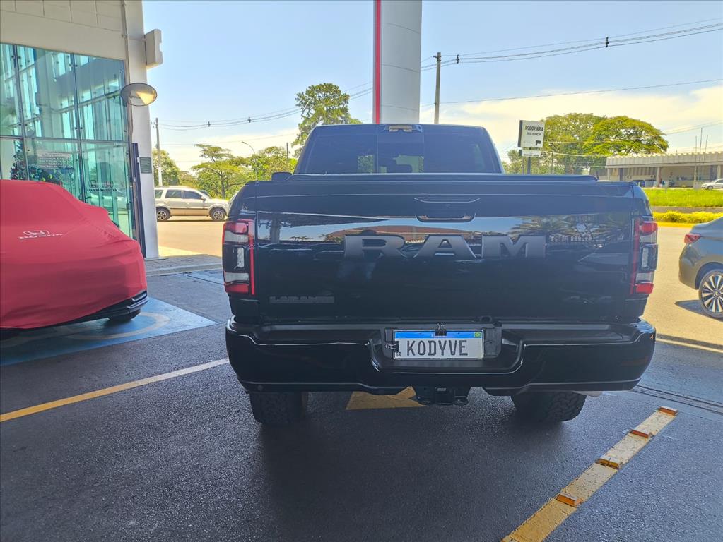 2500 6.7 I6 TURBO DIESEL LARAMIE NIGHT EDITION CD 4X4 AUTOMÁTICO5