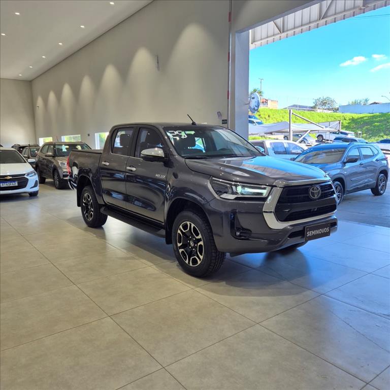 HILUX 2.8 D-4D TURBO DIESEL CD SRX 4X4 AUTOMÁTICO