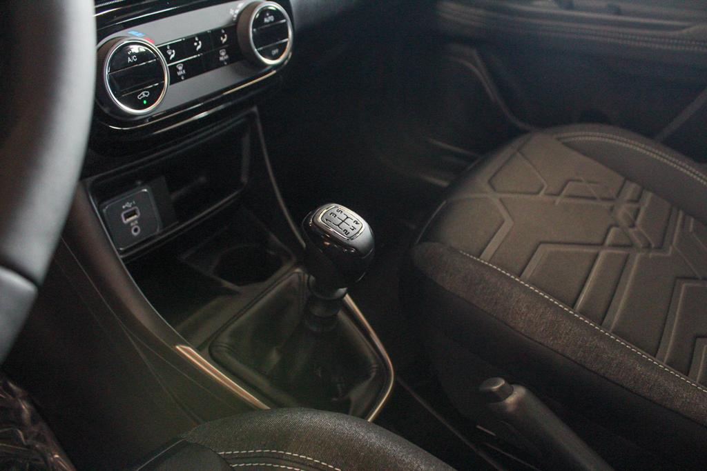 STRADA 1.3 FIREFLY FLEX VOLCANO CD CVT7