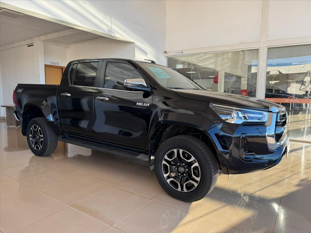HILUX 2.8 D-4D TURBO DIESEL CD SRX 4X4 AUTOMÁTICO2
