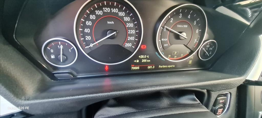 BMW 320i