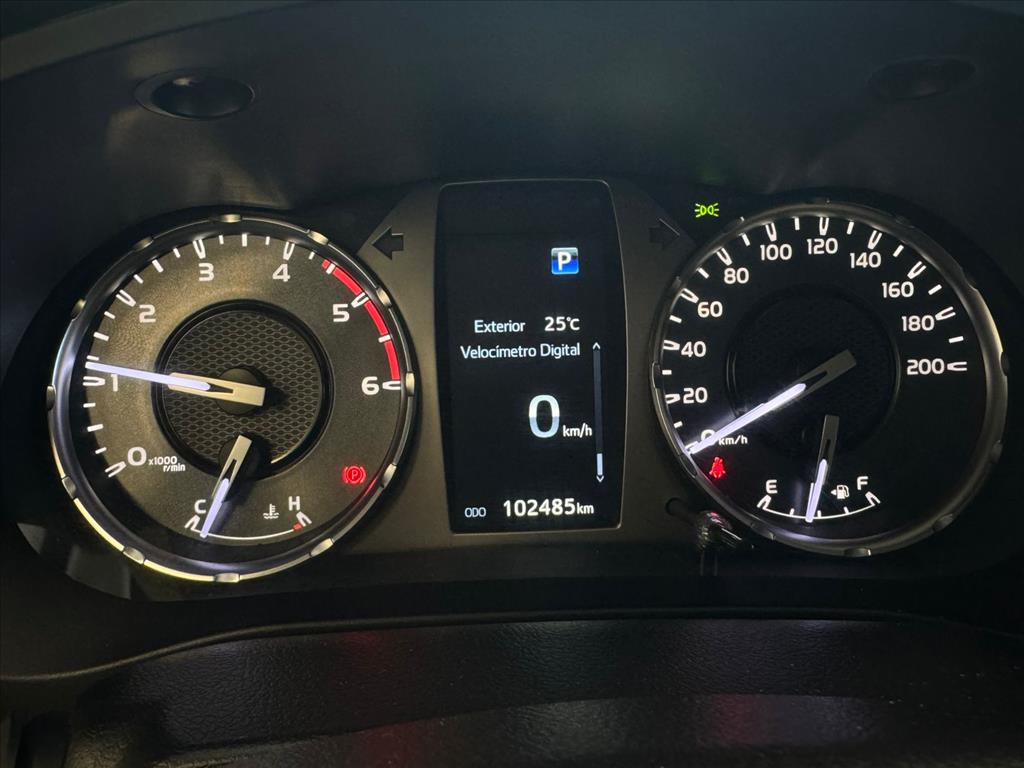 HILUX 2.8 D-4D TURBO DIESEL CD SRX 4X4 AUTOMÁTICO9