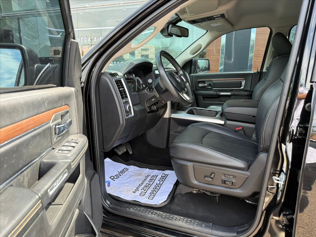 RAM-CLASSIC-5.7 V8 GASOLINA LARAMIE CD 4X4 AUTOMÁTICO
