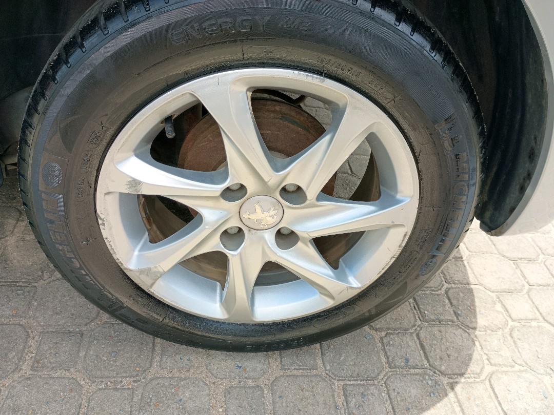 208 1.6 ALLURE 16V FLEX 4P AUTOMÁTICO6