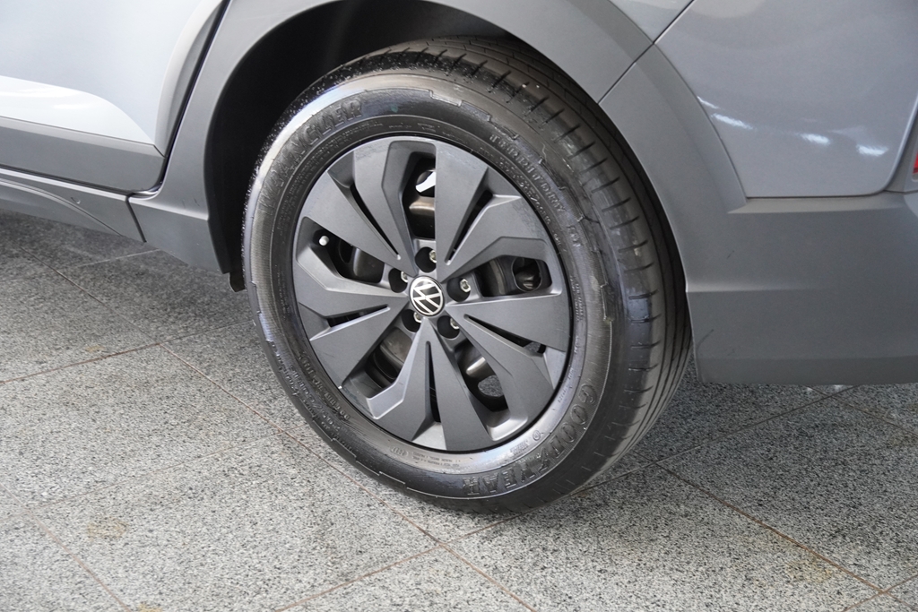 NIVUS 1.0 200 TSI TOTAL FLEX SENSE AUTOMÁTICO4