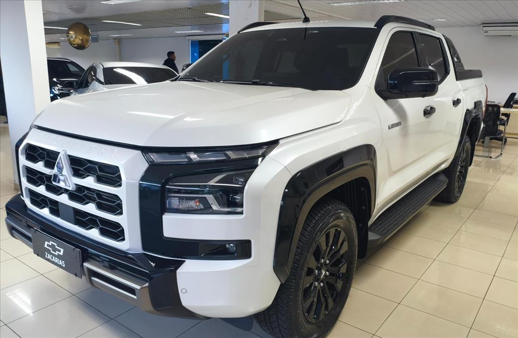 TRITON 2.4 BITURBO DIESEL CD KATANA 4X4 AUTOMÁTICO2