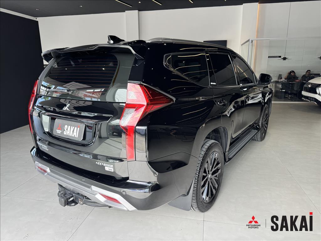 Mitsubishi-PAJERO SPORT-2.4 16V MIVEC TURBO DIESEL LEGEND AWD AUTOMÁTICO