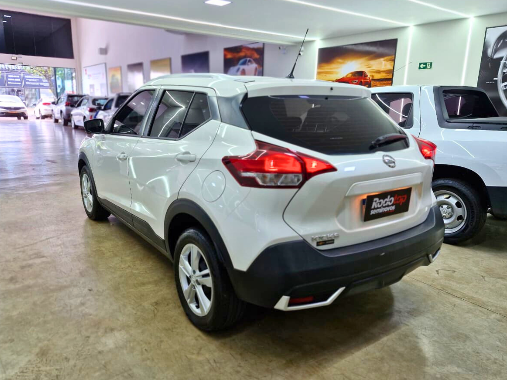 KICKS 1.6 16V FLEXSTART S 4P MANUAL4