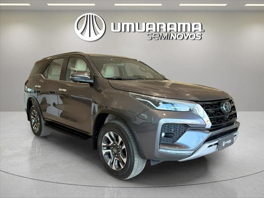 HILUX SW4 2.8 D-4D TURBO DIESEL SRX 7L 4X4 AUTOMÁTICO1
