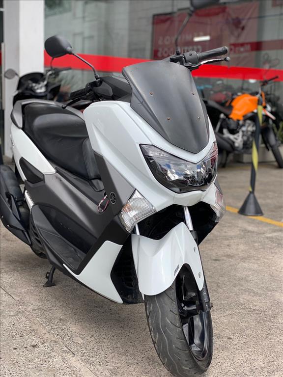 YAMAHA NMAX