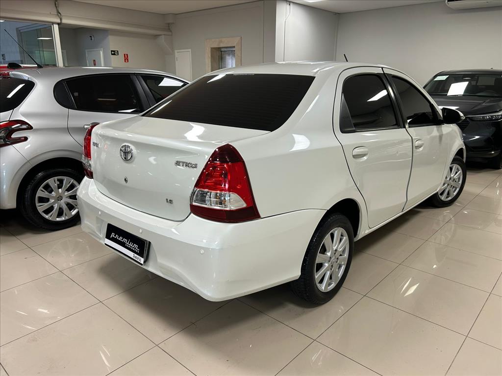 ETIOS 1.5 X PLUS SEDAN 16V FLEX 4P AUTOMÁTICO5