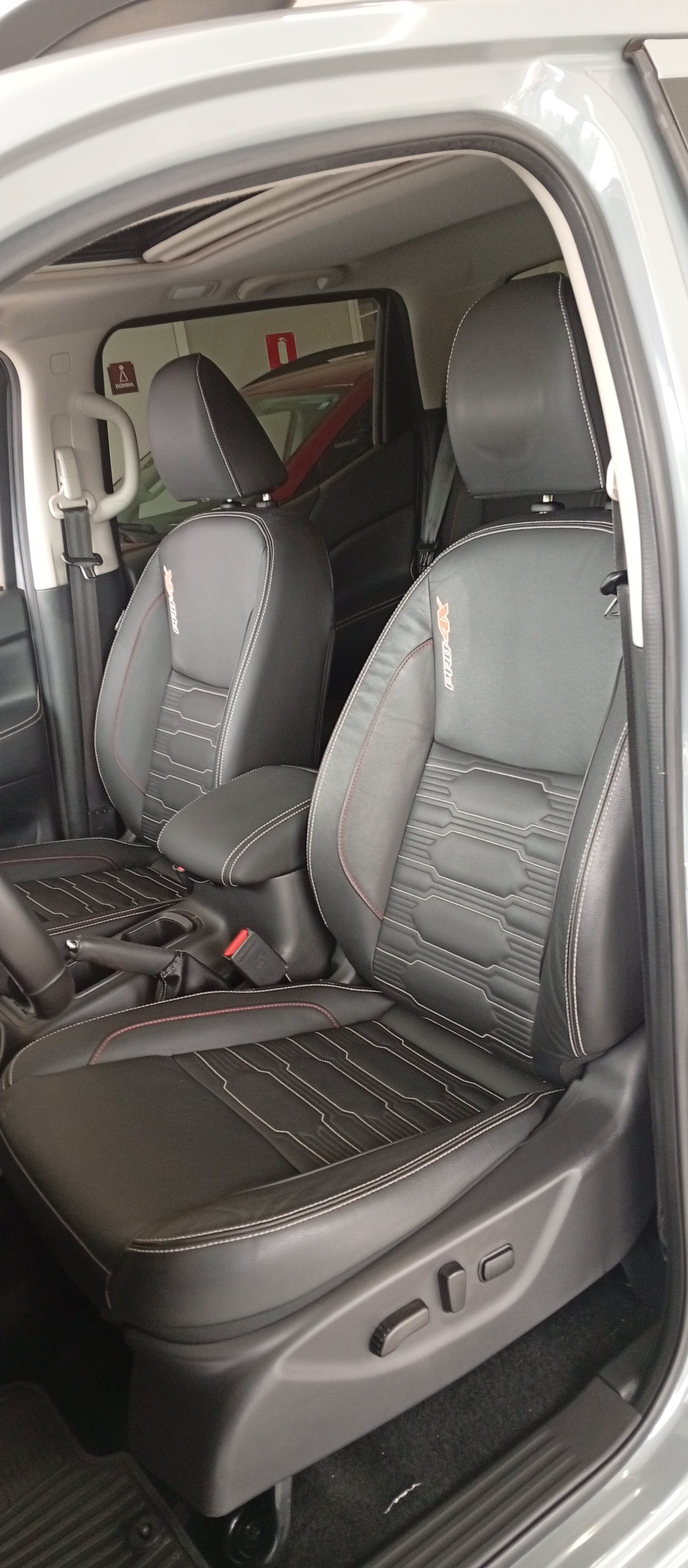 FRONTIER 2.3 16V TURBO DIESEL PRO4X CD 4X4 AUTOMÁTICO9