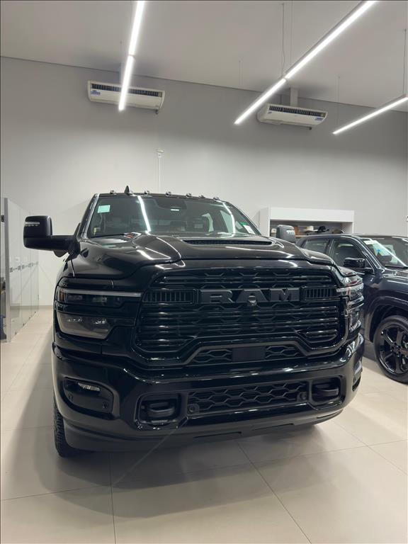 3500 6.7 I6 TURBO DIESEL LARAMIE NIGHT EDITION CD 4X4  AUTOMÁTICO11