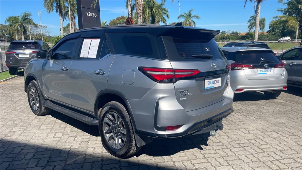 HILUX SW4 2.8 D-4D TURBO DIESEL DIAMOND 7L 4X4 AUTOMÁTICO5