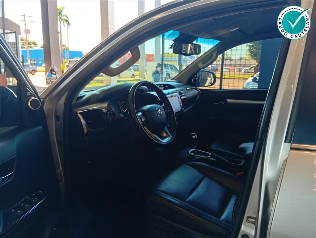 HILUX 2.8 D-4D TURBO DIESEL CD SRX 4X4 AUTOMÁTICO6