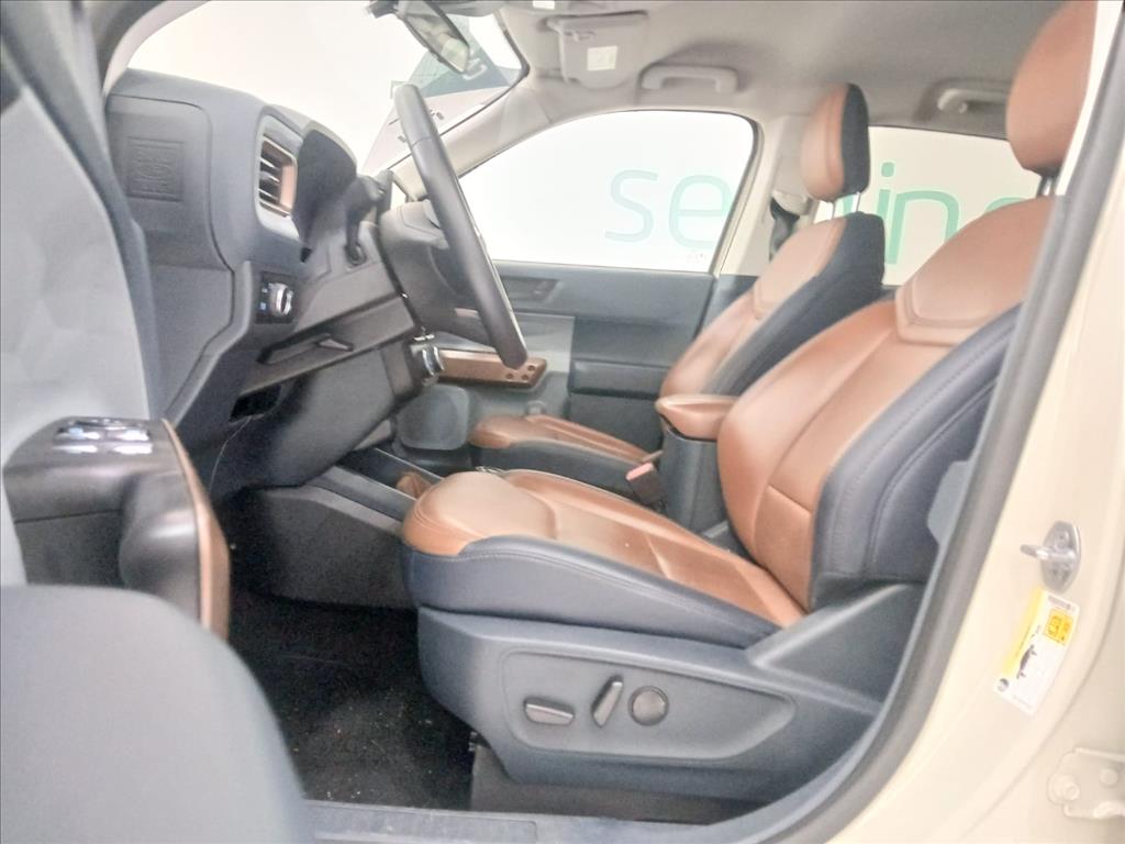 Ford-MAVERICK-2.5 HYBRID LARIAT e-CVT