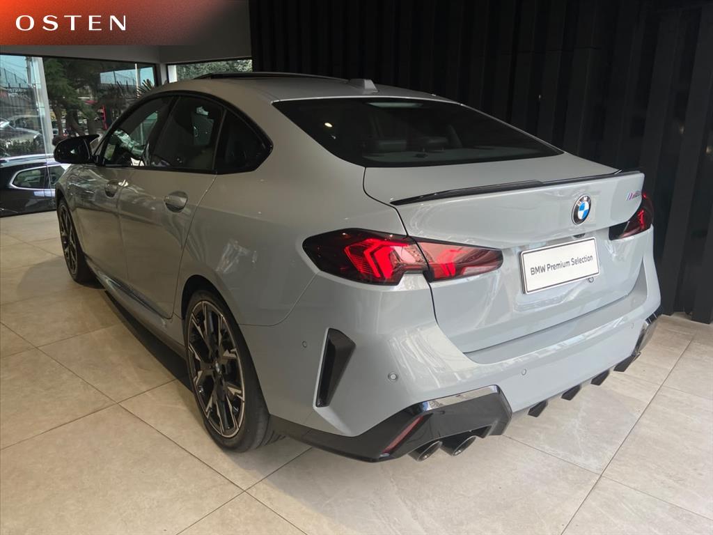 BMW-M235i-2.0 16V TURBO GASOLINA XDRIVE GRAN COUPÉ STEPTRONIC