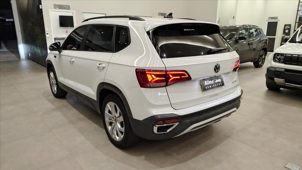 TAOS 1.4 250 TSI TOTAL FLEX COMFORTLINE AUTOMÁTICO5