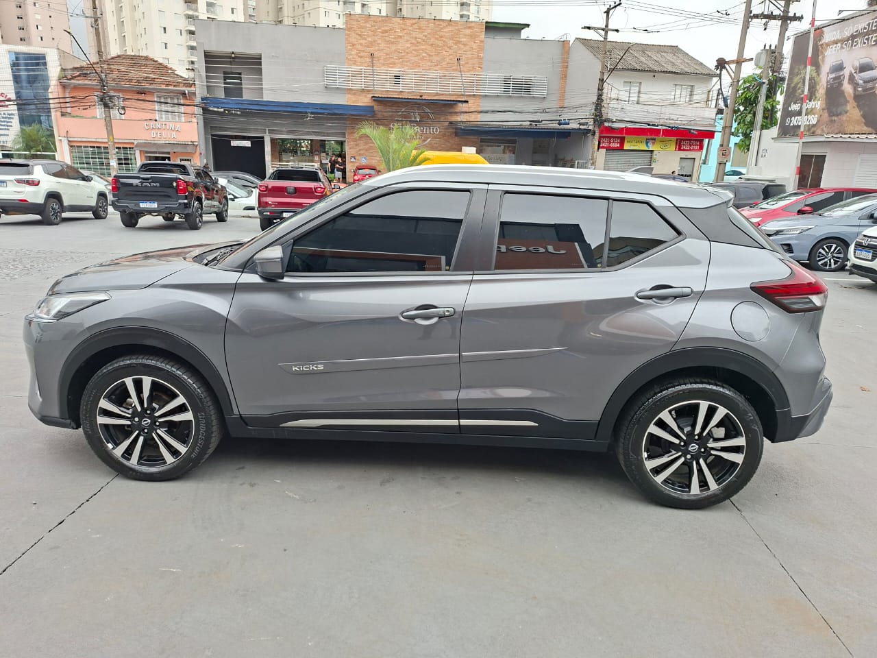 KICKS PLAY 1.6 16V FLEXSTART ADVANCE PLUS XTRONIC