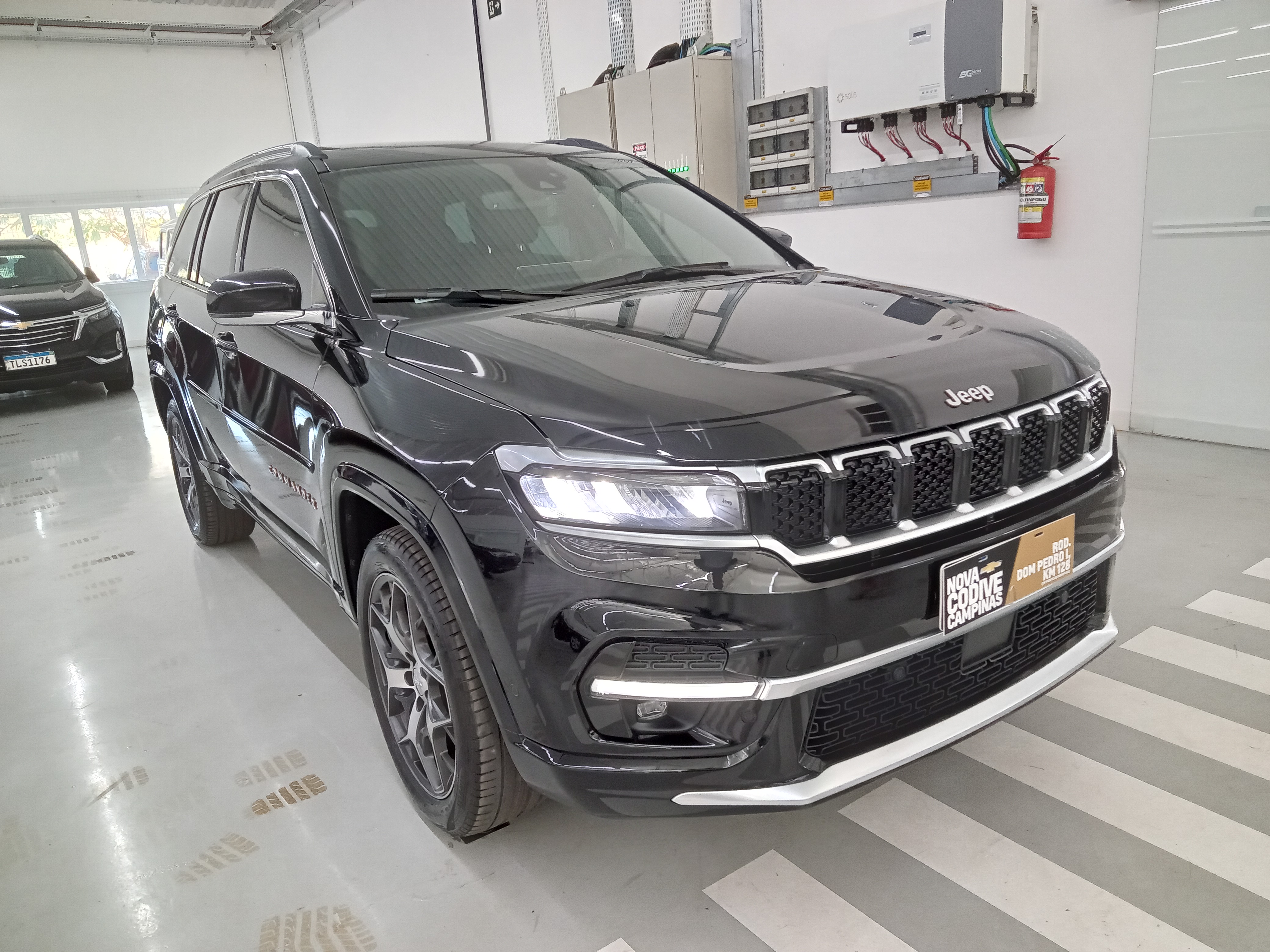 COMMANDER 1.3 T270 TURBO FLEX OVERLAND AT61