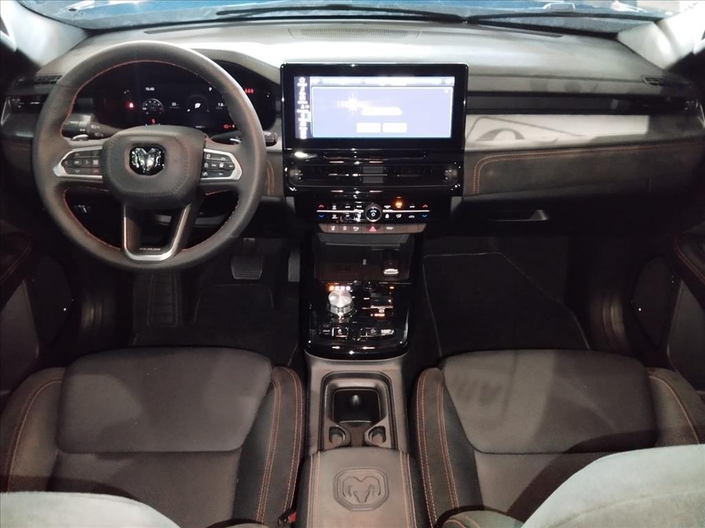 RAMPAGE 2.0 HURRICANE 4 TURBO GASOLINA R/T 4X4 AUTOMÁTICO10