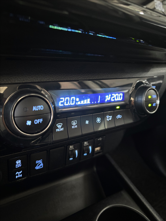 TOYOTA HILUX 2.8 D-4D TURBO DIESEL CD SRX 4X4 AUTOMÁTICO-12 - Paraná Veículos Campinas - Veículos novos e seminovos com qualidade e procedência - 0