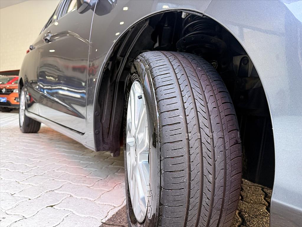 Honda Fit - 1.5 LX 16V FLEX 4P AUTOMÁTICO