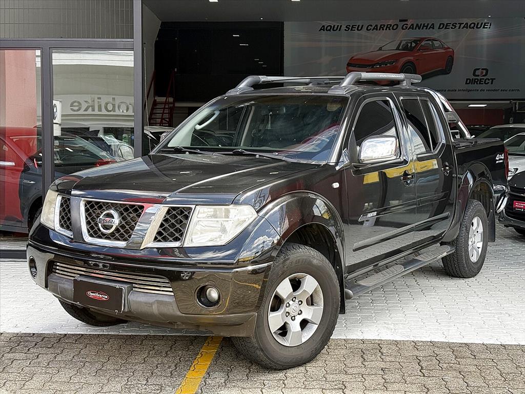 Nissan Frontier - 2.5 LE 4X4 CD TURBO ELETRONIC DIESEL 4P MANUAL