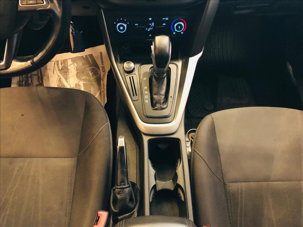 FOCUS 2.0 SE FASTBACK 16V FLEX 4P POWERSHIFT12