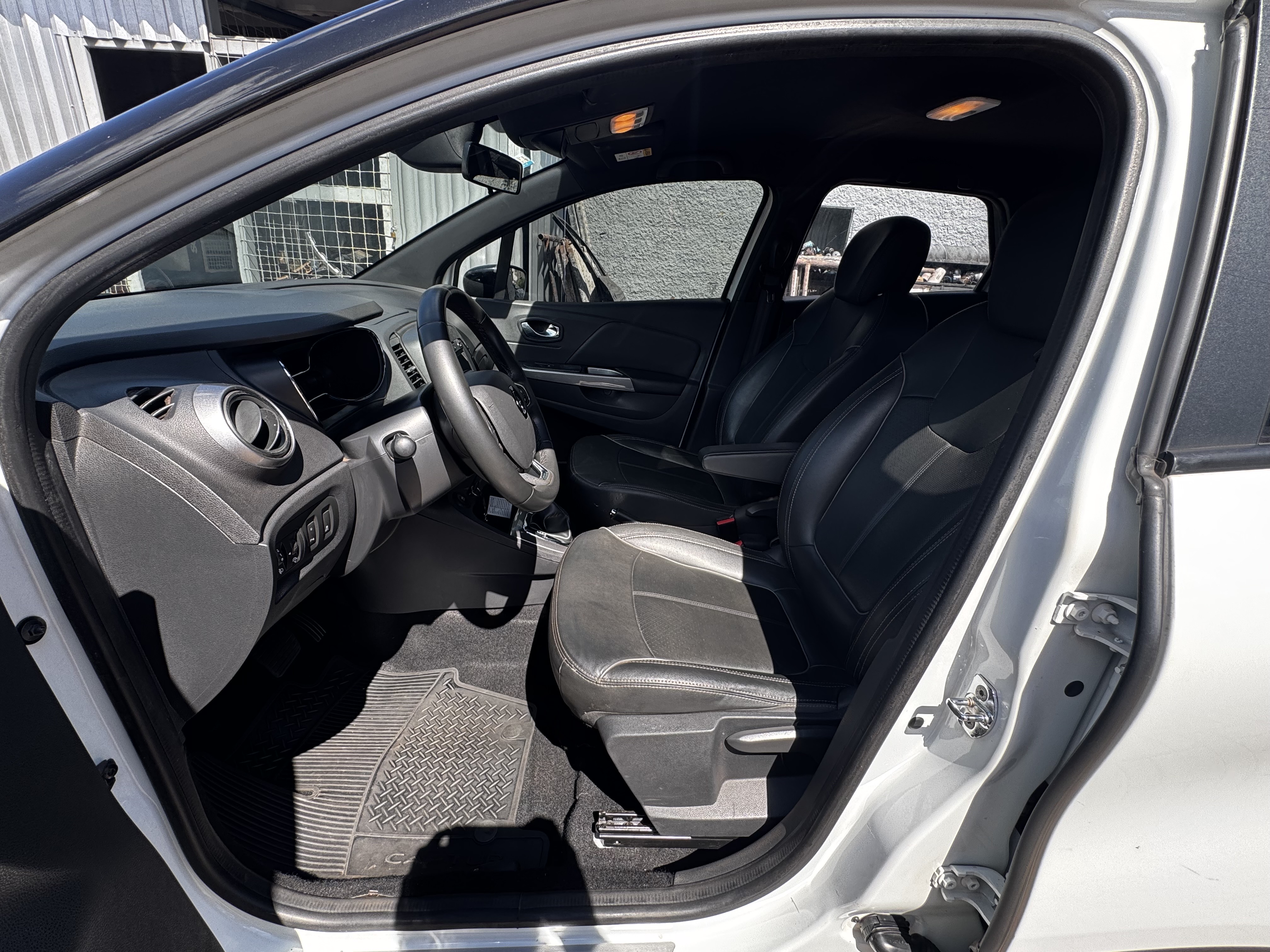 CAPTUR 1.6 16V SCE FLEX BOSE X-TRONIC6
