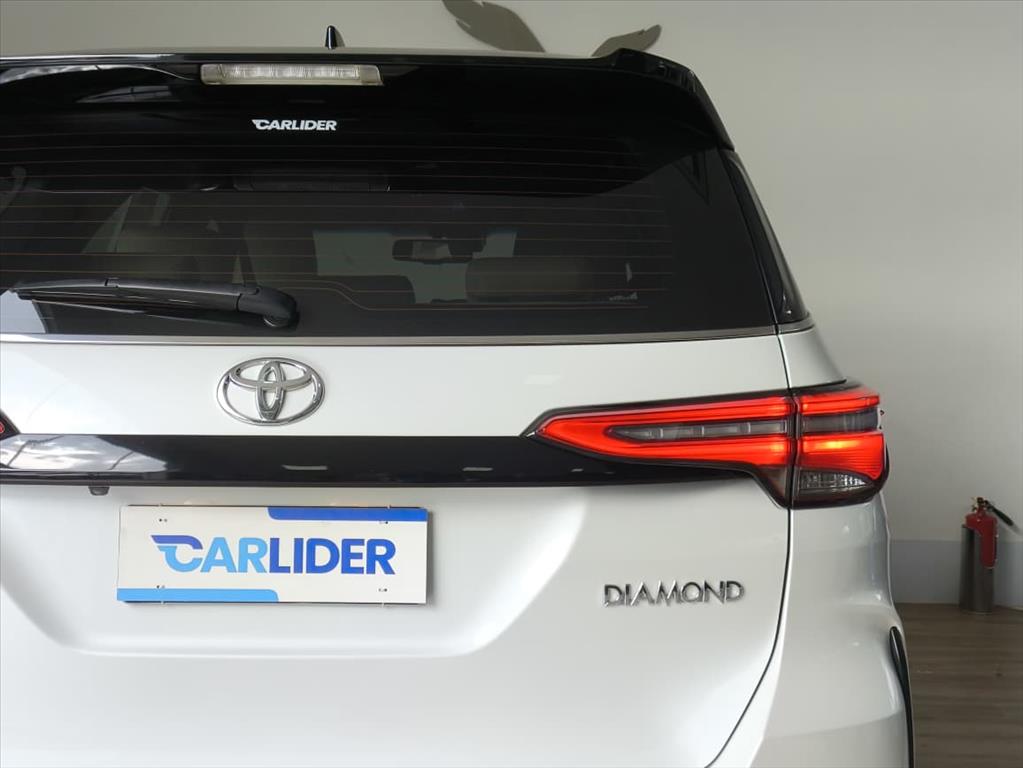 HILUX SW4 2.8 D-4D TURBO DIESEL DIAMOND 7L 4X4 AUTOMÁTICO20