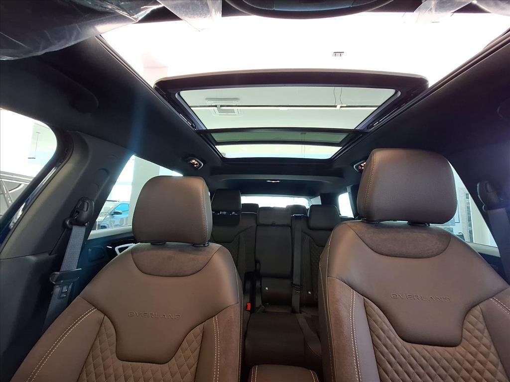 COMMANDER 2.2 TURBO DIESEL OVERLAND AT911