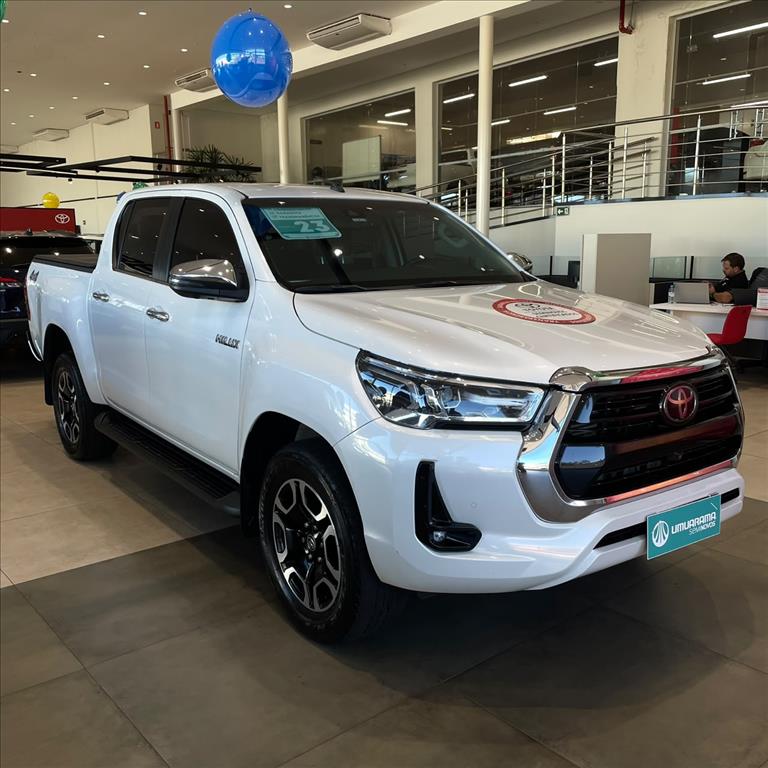 HILUX 2.8 D-4D TURBO DIESEL CD SRX 4X4 AUTOMÁTICO1