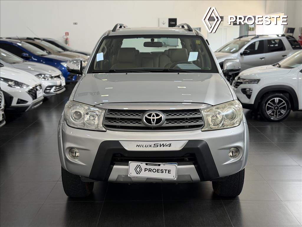 HILUX SW4 2.7 SR 4X2 16V GASOLINA 4P AUTOMÁTICO1