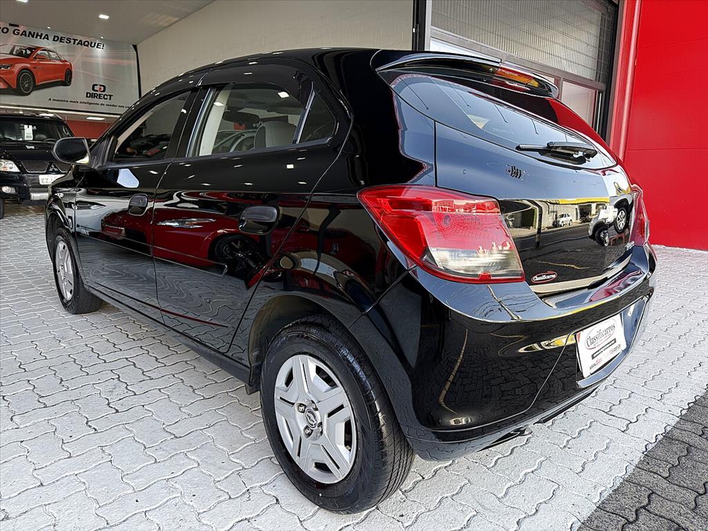 Chevrolet Onix - 1.0 MPFI LS 8V FLEX 4P MANUAL