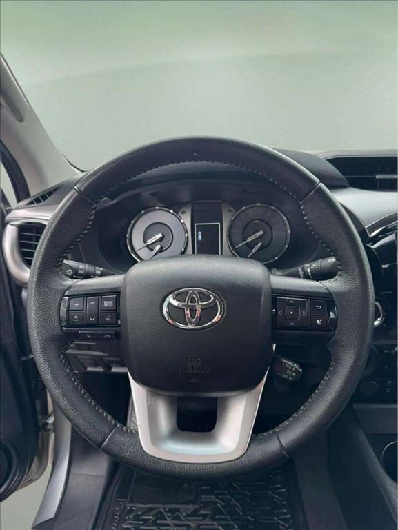 HILUX 2.8 D-4D TURBO DIESEL CD SRV 4X4 AUTOMÁTICO10