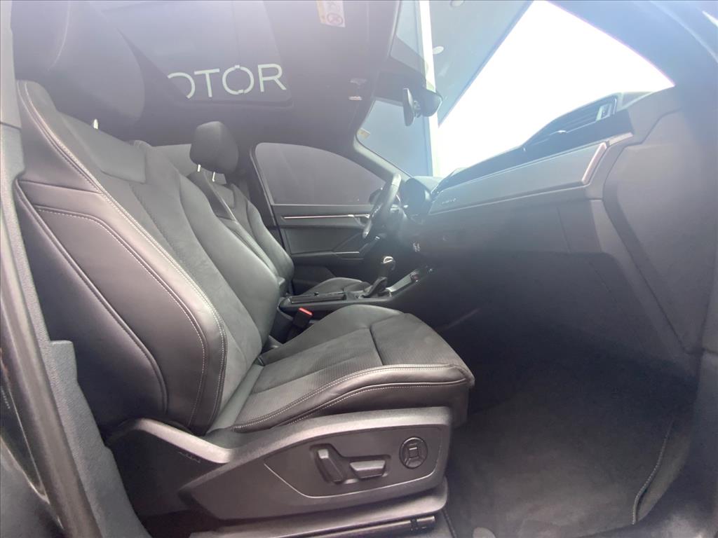 Audi-Q3-2.0 40 TFSI GASOLINA SPORTBACK PERFORMANCE BLACK QUATTRO TIPTRONIC