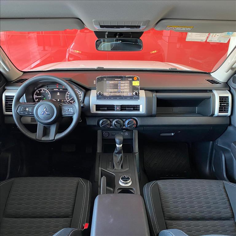 Mitsubishi-TRITON-2.4 BITURBO DIESEL CD GLS 4X4 AUTOMÁTICO