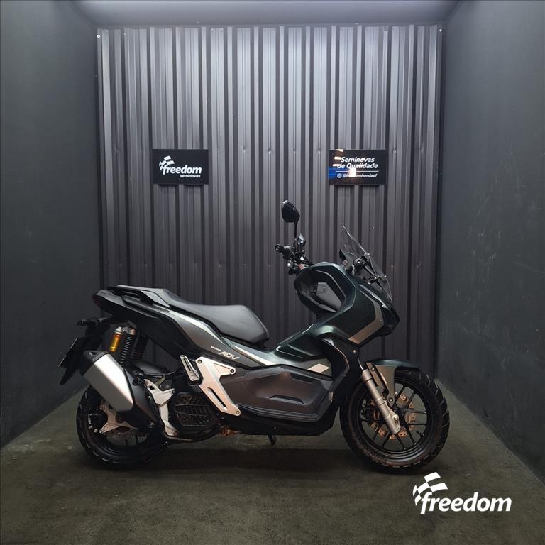 Moto HONDA do modelo ADV ADV 2024/2024