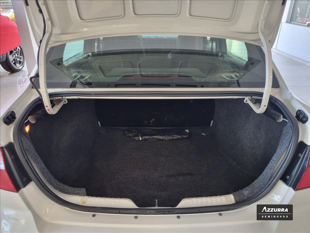 VOYAGE 1.0 12V MPI TOTALFLEX 4P MANUAL8