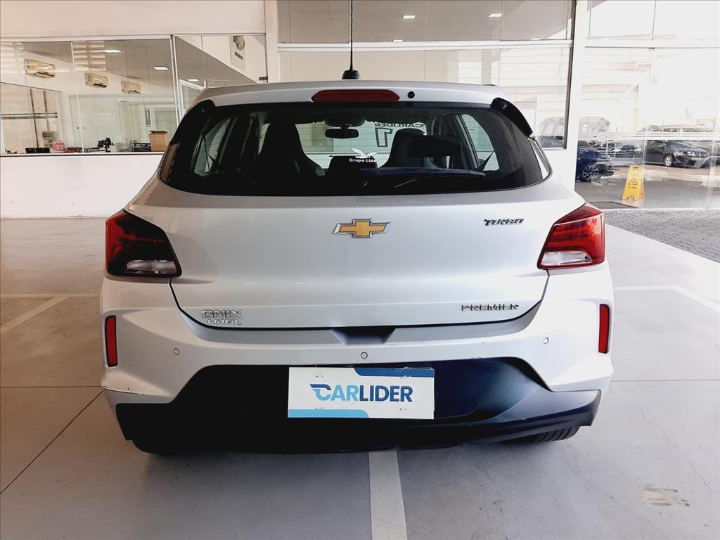 ONIX 1.0 TURBO FLEX AUTOMÁTICO1